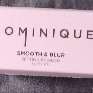 Dominique Smooth & Blur Setting Powder - Soft Pink